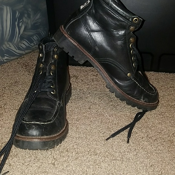 boots - Picture 1 of 1